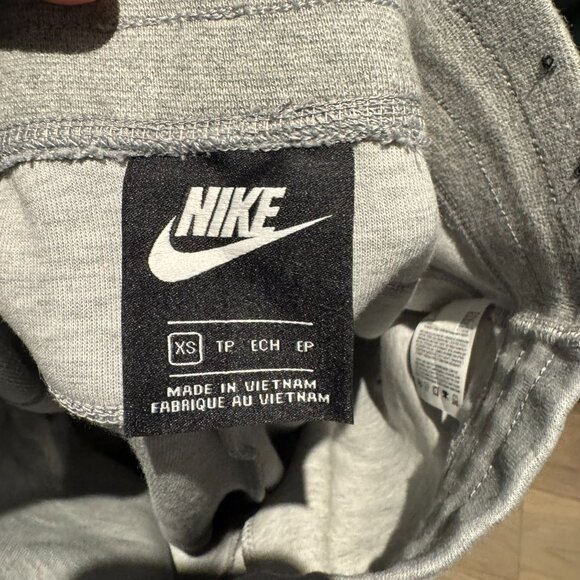 Nike Sweatpants - Picture 4 of 4